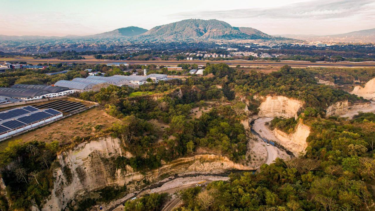 obras-de-mitigacion-avanzan-en-el-puente-chaparrastique-ilopango